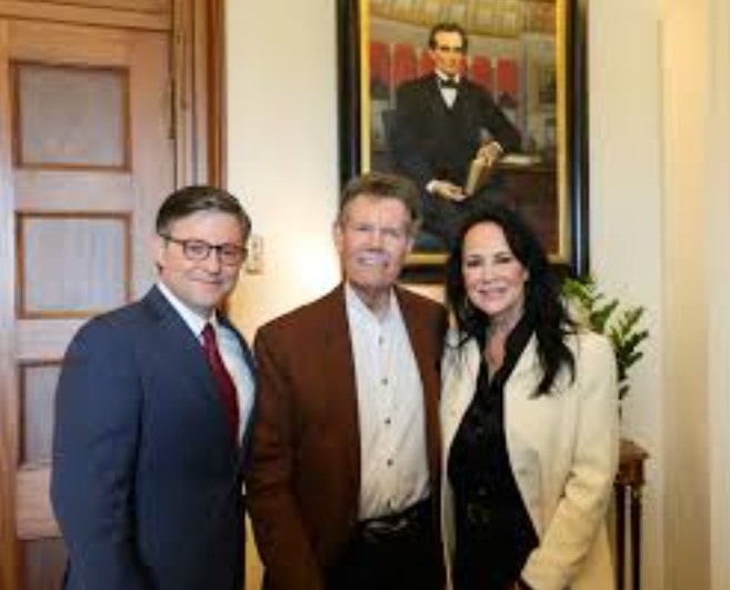 Elizabeth Hatcher Travis: Everything You Should Know About the Family Life of Randy Travis