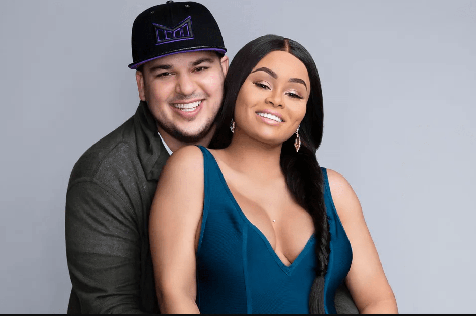 A Comprehensive Analysis of Rob Kardashian's Income, Outlays, and Financial Background